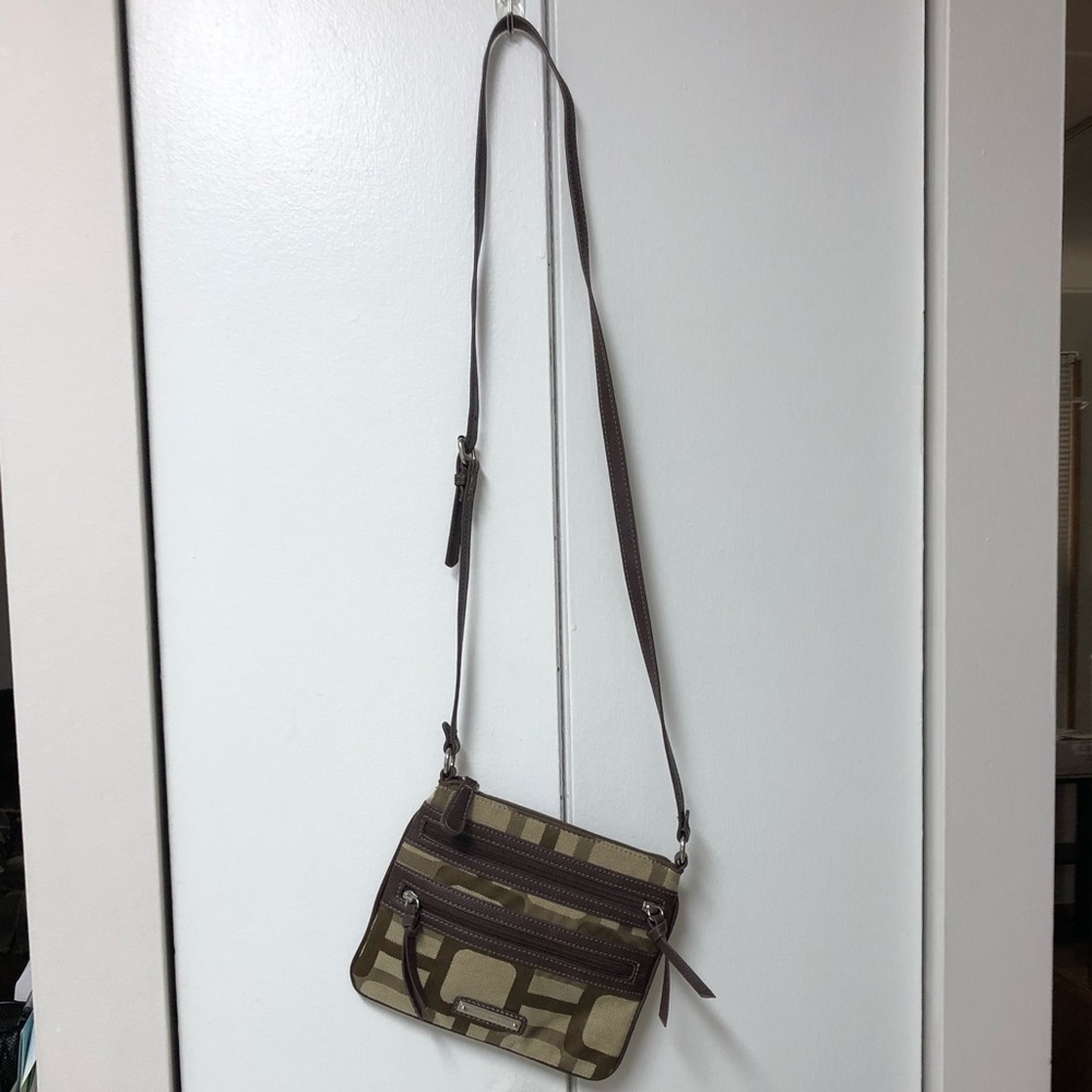 NINE WEST crossbody purse/brown/EUC/adjustable!